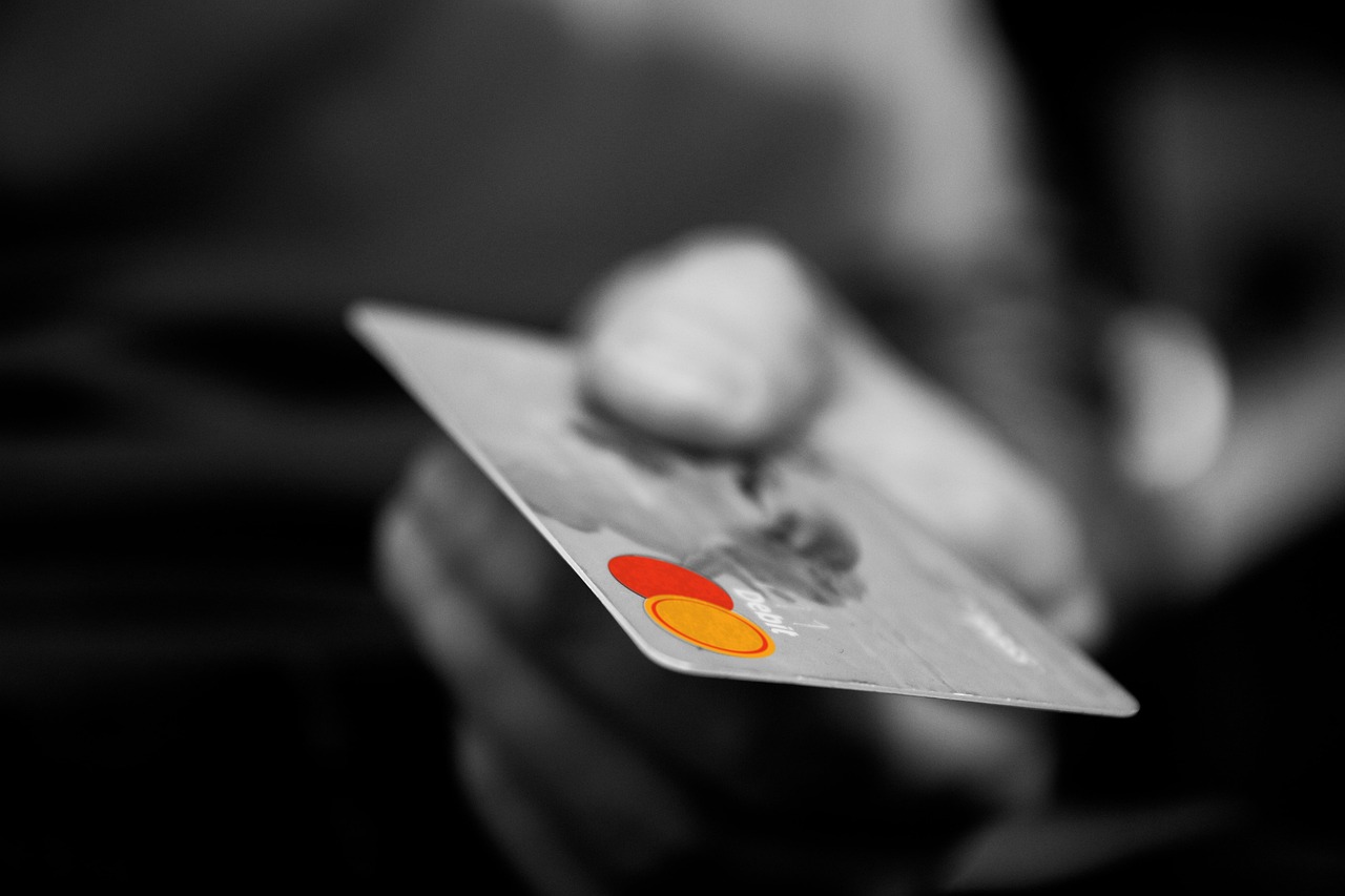 旅行好きにおすすめのクレジットカードはどれですか？