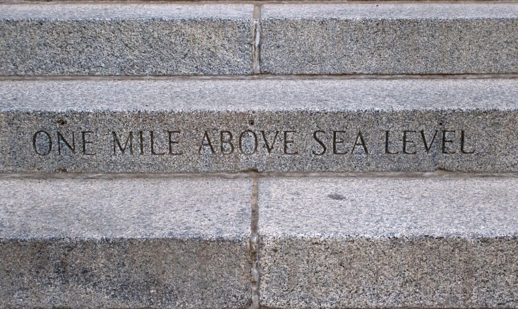 anaマイルを一番貯まるカードで効率よく貯める方法は？