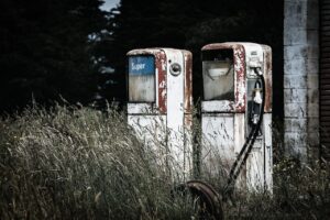 ガソリン割引クレジットカードは本当にお得？選ぶべきポイントと注意点は？